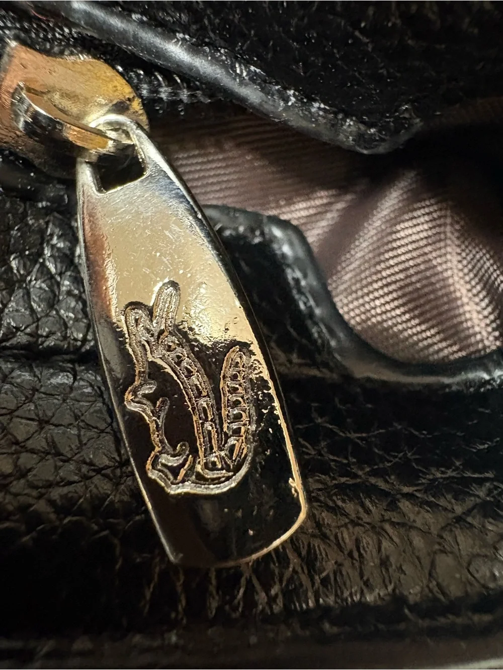N/A stylish black